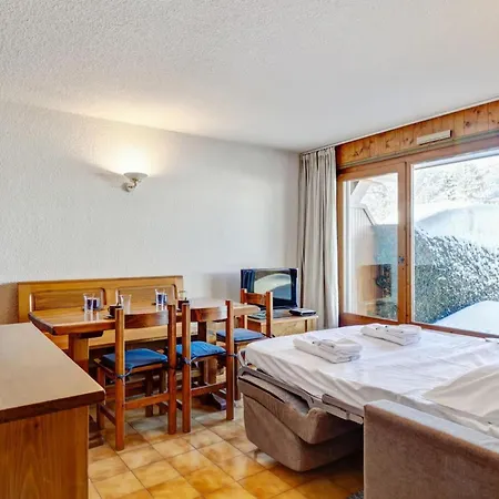 Apartman With Garden On The Snow Front